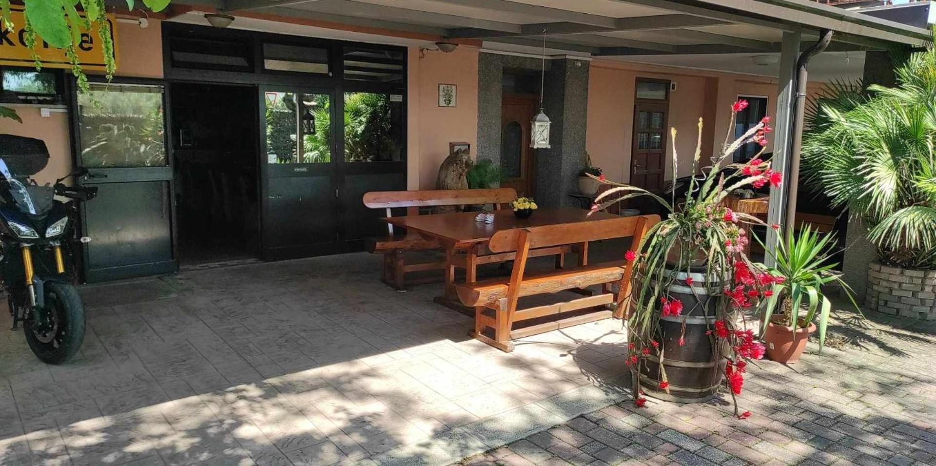 Guesthouse Skofije Ob Parenzani Spodnje Skofije Bagian luar foto